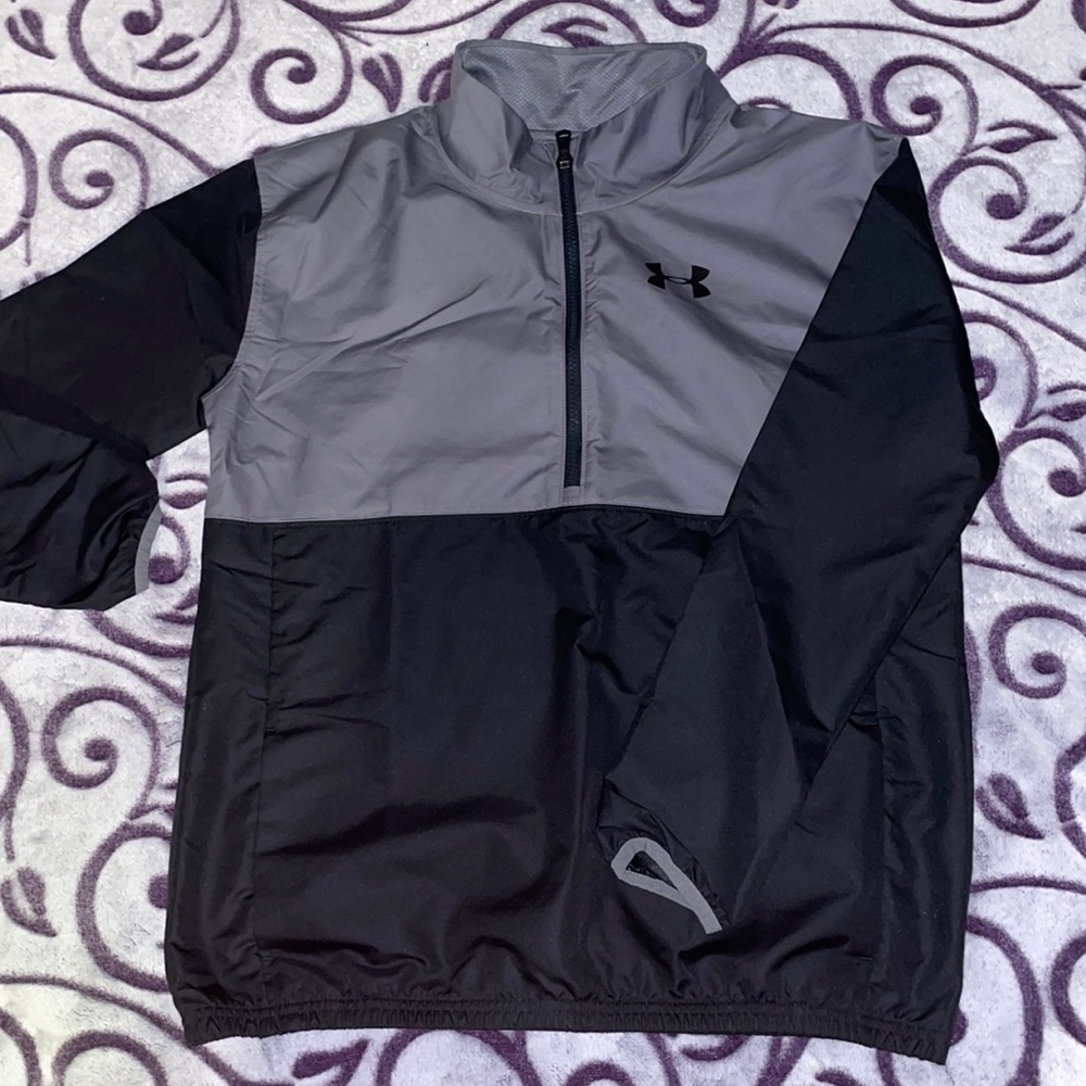 Youth XL Under Armour Wind Breaker Grey Black NWOT